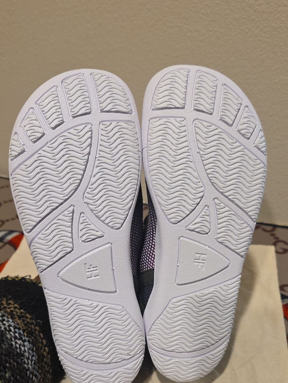 HF Grey Knit Slip-On Sneakers Size 7 - Picture 7 of 8